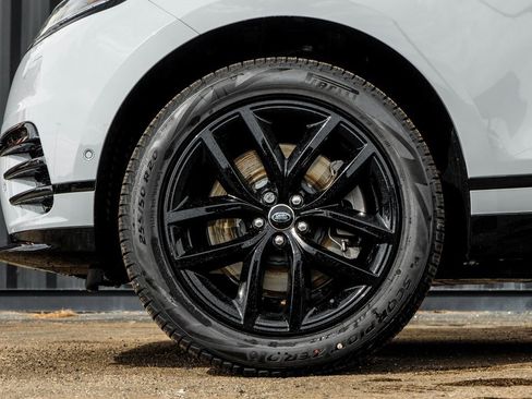 Used 2026 Land Rover Range Rover Velar Dynamic SE image 4