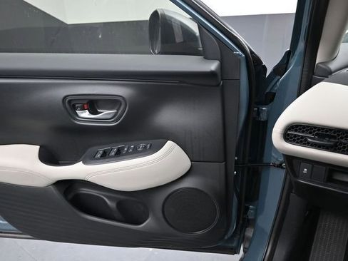 New 2026 Honda HR-V LX image 16