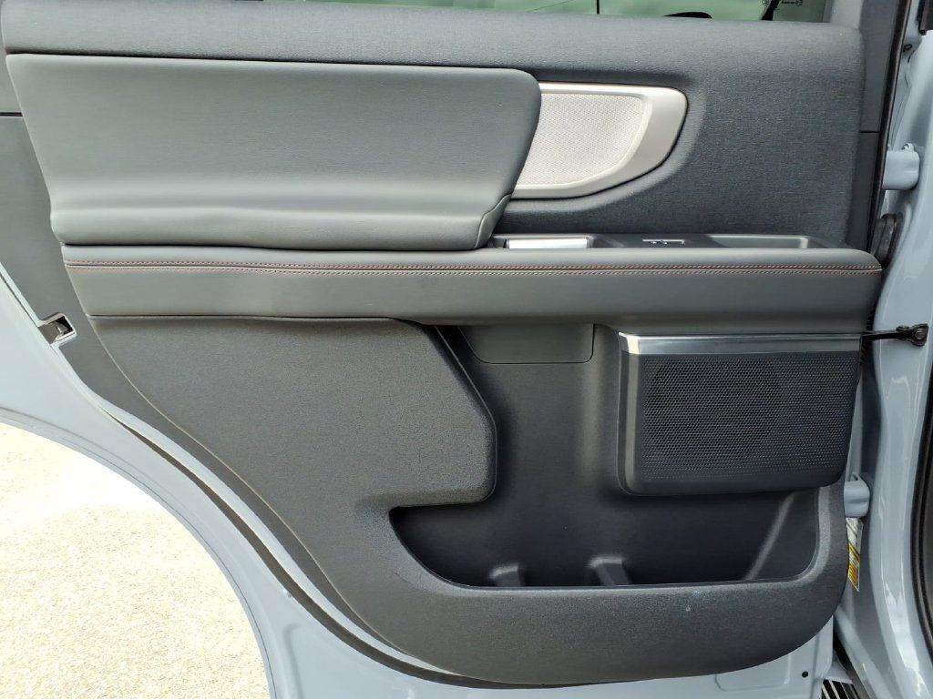 Used 2025 Ford Expedition Active RWD image 24