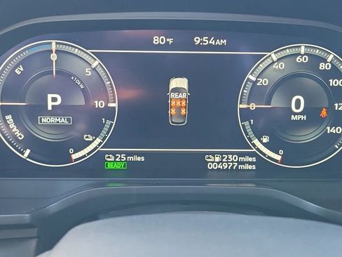 Used 2025 Mitsubishi Outlander SE image 30