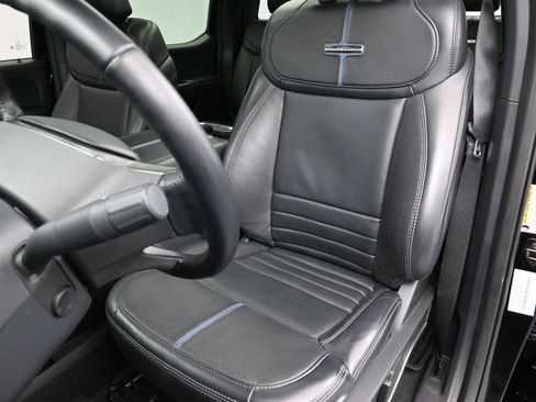 Used 2025 Ford F350 Platinum image 20