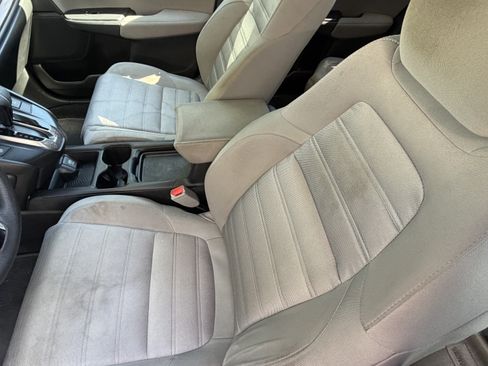 Used 2019 Honda CR-V EX image 16