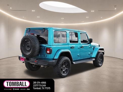 Used 2020 Jeep Wrangler Unlimited Sahara AWD/4WD image 7