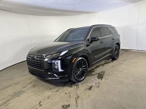 Used 2024 Hyundai Palisade Calligraphy image 2