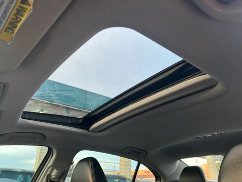 Used 2016 Acura TLX FWD image 21
