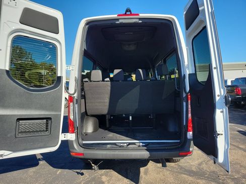 Used 2025 Mercedes-Benz Sprinter 2500 image 33