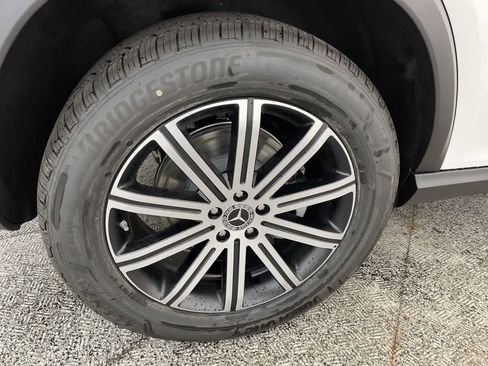 Certified 2025 Mercedes-Benz GLE 450e 4MATIC image 11