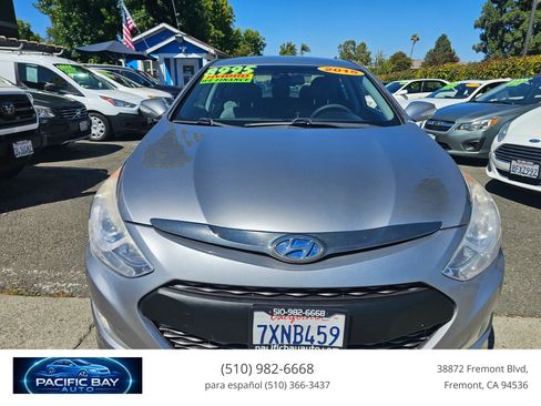 Used 2015 Hyundai Sonata Hybrid FWD image 2