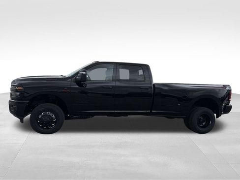 New 2026 RAM 3500 Big Horn AWD/4WD image 3