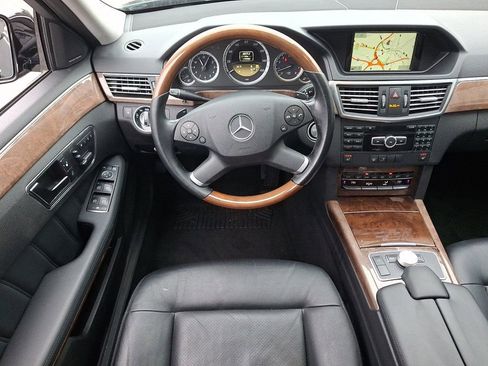 Used 2011 Mercedes-Benz E 350 4MATIC Sedan image 11
