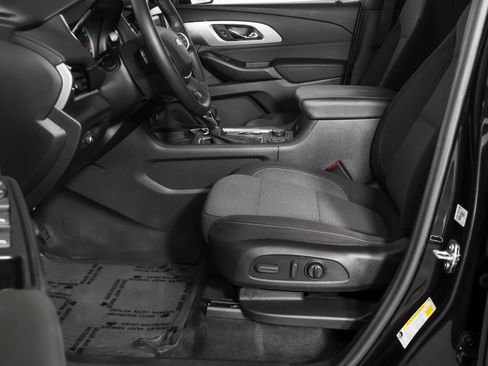 Used 2023 Chevrolet Traverse LT FWD image 21