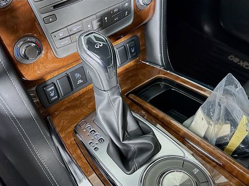 Used 2019 INFINITI QX80 Luxe w/ 22" Wheel Package image 17