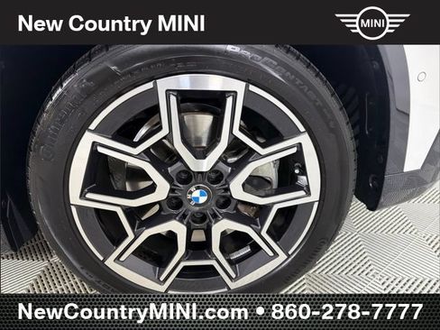 Used 2024 BMW X1 xDrive28i w/ Convenience Package AWD/4WD image 9