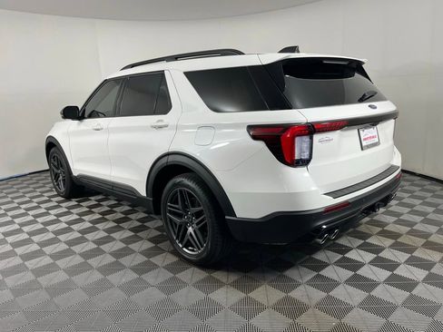 Used 2025 Ford Explorer ST AWD/4WD image 14
