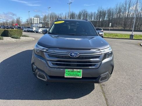 Used 2025 Subaru Forester Limited image 2