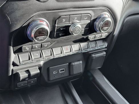 Used 2019 GMC Sierra 1500 AT4 image 22