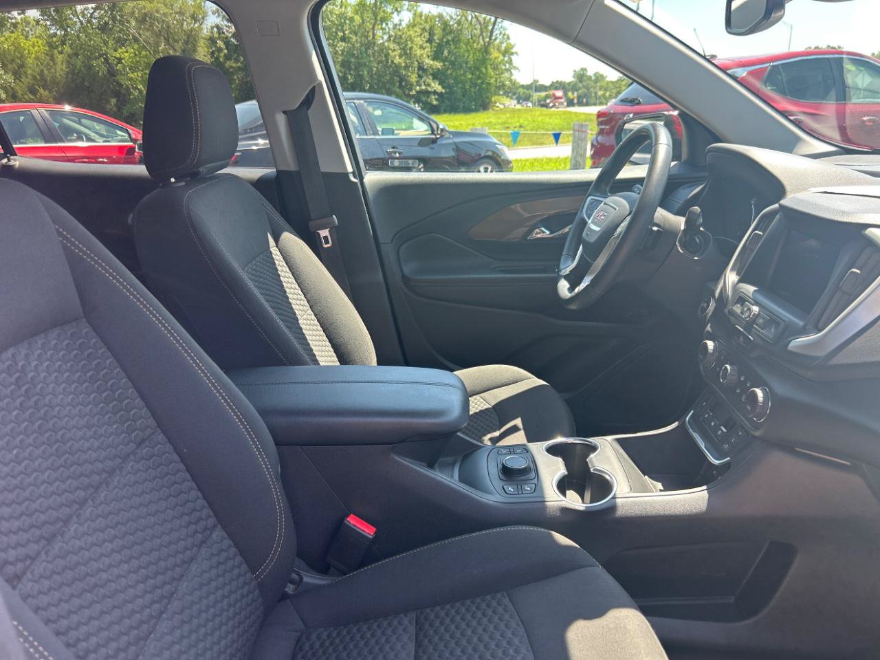Used 2020 GMC Terrain SLE w/ Driver Convenience Package FWD image 24
