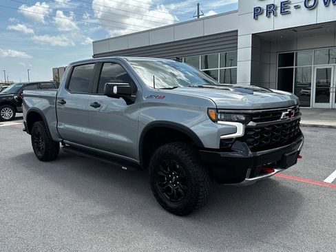 Used 2024 Chevrolet Silverado 1500 ZR2 w/ Technology Package AWD/4WD image 3