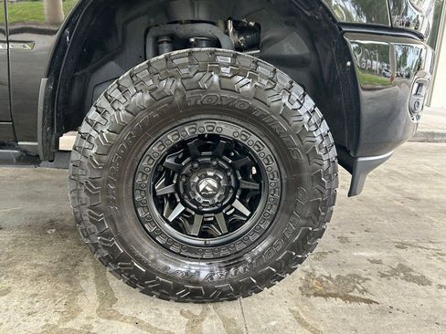 Used 2025 RAM 2500 Laramie AWD/4WD image 28