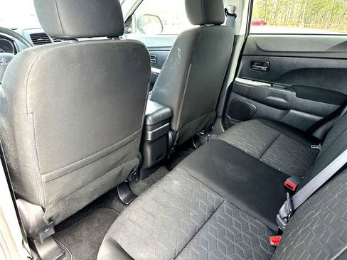 Used 2024 Mitsubishi Outlander Sport 2.0 ES image 19