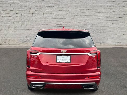 Used 2023 Cadillac XT6 Premium Luxury FWD image 4