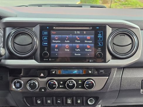 Used 2016 Toyota Tacoma TRD Off-Road w/ Premium & Technology Package image 36