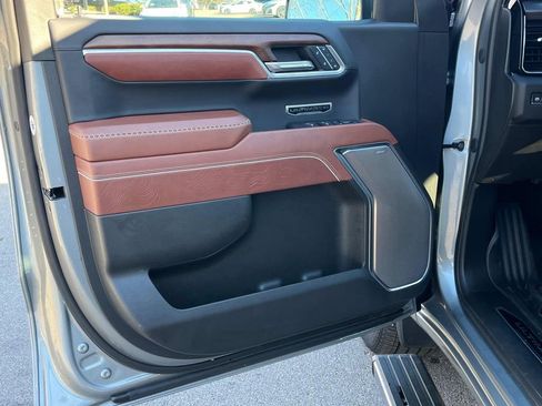 Used 2025 GMC Sierra 1500 Denali Ultimate image 35
