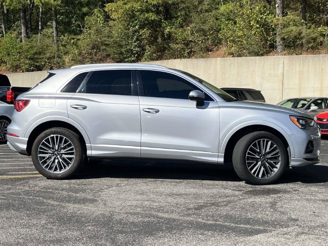 Used 2022 Audi Q3 2.0T Premium w/ Convenience Package AWD/4WD image 2
