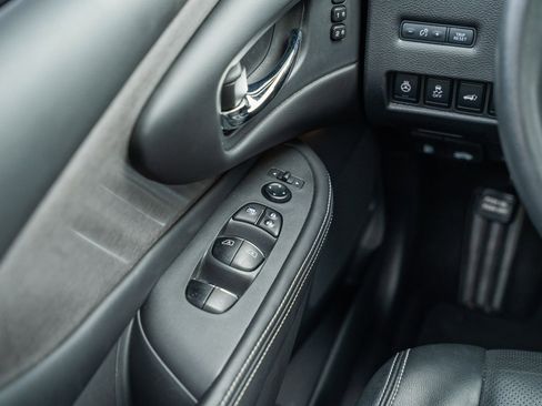 Used 2024 Nissan Murano SL FWD image 26