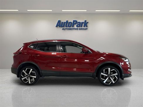 Used 2022 Nissan Rogue Sport SL image 8