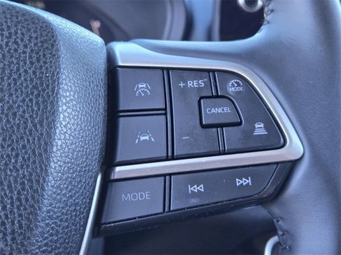 Used 2025 Toyota Grand Highlander AWD image 32