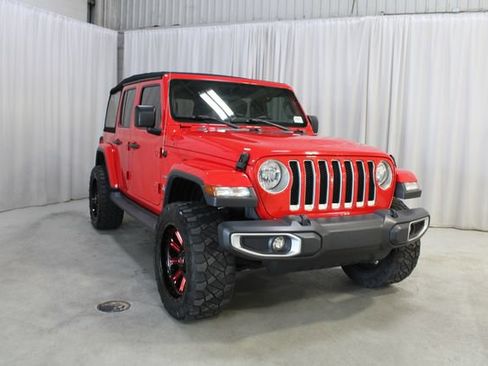 Used 2018 Jeep Wrangler Unlimited Sahara w/ Cold Weather Group AWD/4WD image 36