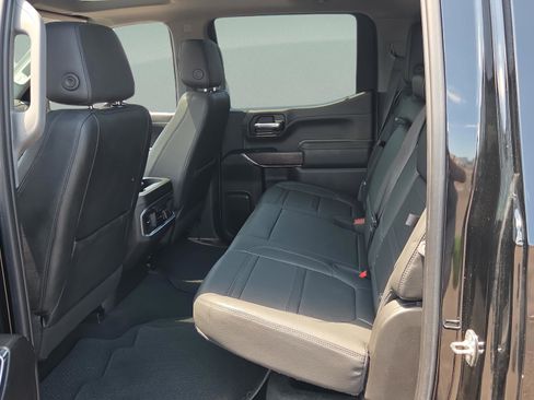 Used 2022 GMC Sierra 1500 Denali w/ Denali Premium Package image 11