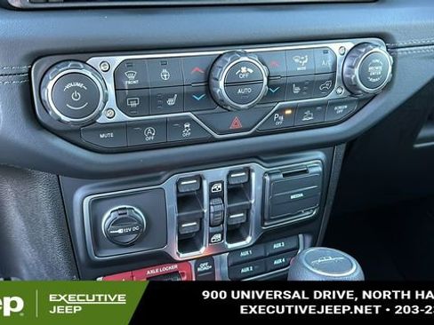 New 2026 Jeep Gladiator Mojave w/ Safety Group image 17