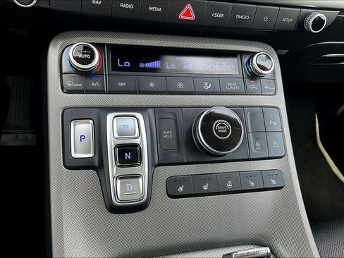 Used 2024 Hyundai Palisade SEL FWD image 16
