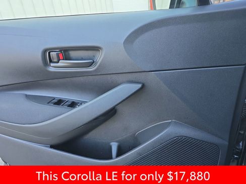 Used 2023 Toyota Corolla LE image 32