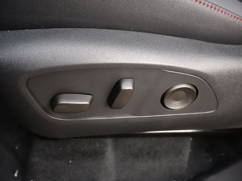 New 2026 Chevrolet Traverse Z71 w/ LPO, Floor Liner Package AWD/4WD image 9