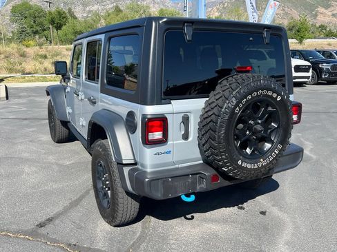 Used 2023 Jeep Wrangler Unlimited AWD/4WD image 11