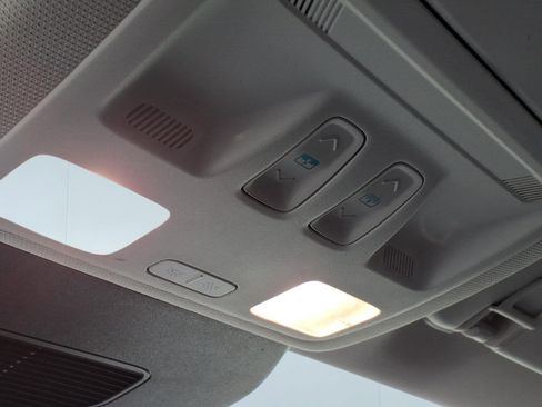 Used 2022 Ford Escape SEL w/ SEL Stealth AWD Package image 18