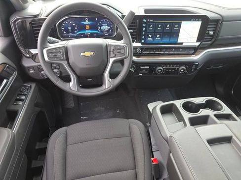 New 2025 Chevrolet Silverado 1500 LT image 3
