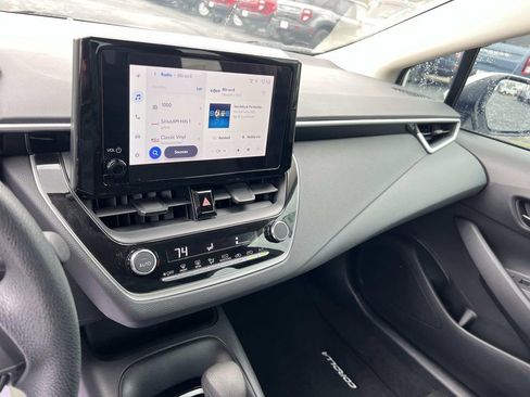 Used 2023 Toyota Corolla LE image 29