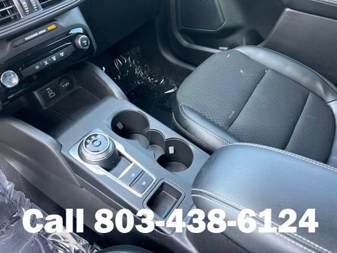 Used 2025 Ford Escape SE FWD image 25