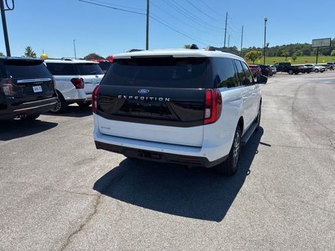 Used 2025 Ford Expedition Active AWD/4WD image 11