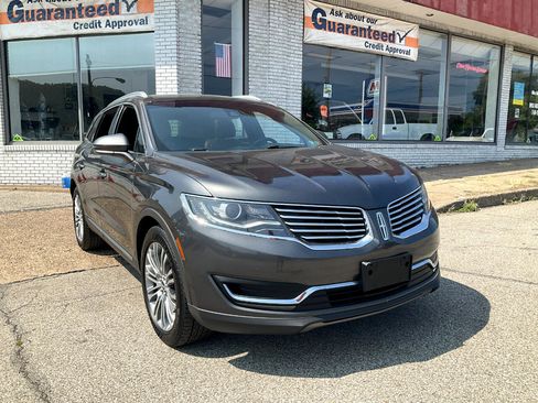 Used 2018 Lincoln MKX Reserve w/ Lincoln MKX Climate Package image 2