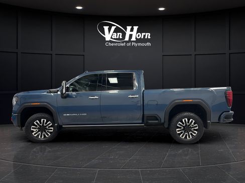 Used 2025 GMC Sierra 3500 Denali Ultimate AWD/4WD image 4