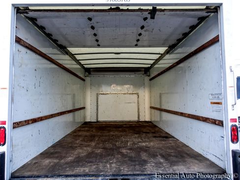 Used 2017 Ford E-350 and Econoline 350 Super Duty image 17