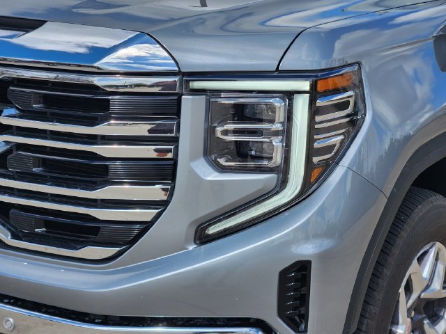 Used 2024 GMC Sierra 1500 SLT RWD image 9