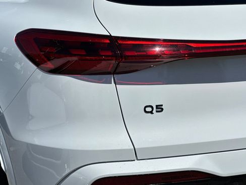 New 2025 Audi Q5 Premium Plus w/ Premium Plus image 24