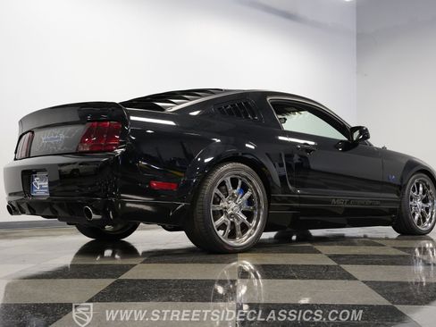Used 2005 Ford Mustang GT RWD image 28
