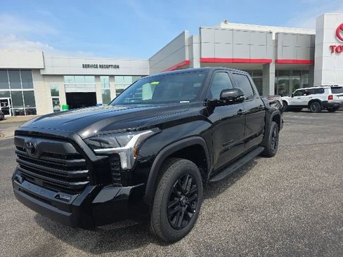 New 2026 Toyota Tundra Limited AWD/4WD image 2